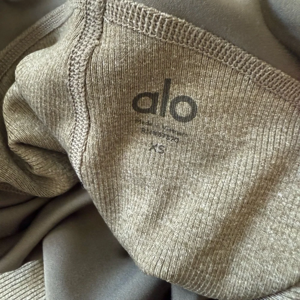 Alo yoga leggings - Picture 3 of 4
